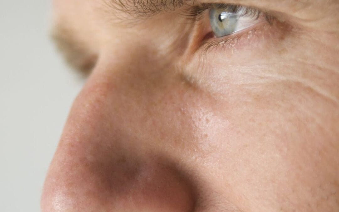 Creusez profond, mais pas dans votre nez: La vérité sur les dangers du curetage nasal