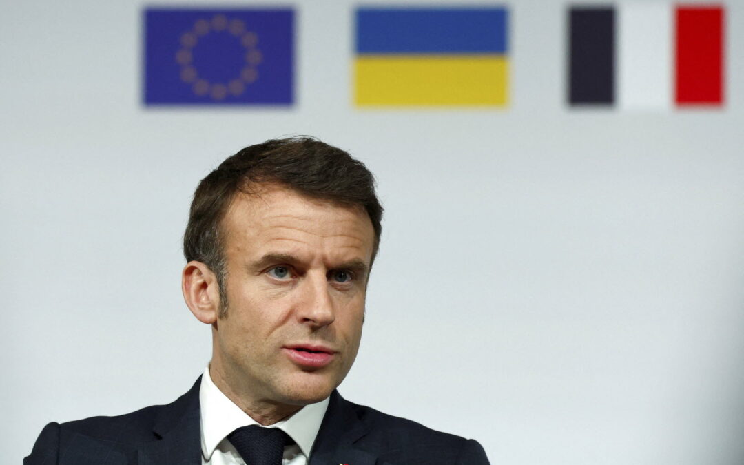 Entre le marteau et l&rsquo;enclume : La « stratégie d&rsquo;ambiguïté » de Macron sur l&rsquo;Ukraine