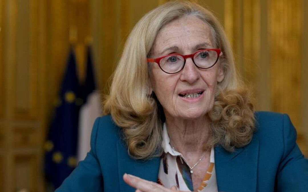 La cyber-menace secoue les écoles : La réponse inflexible de nicole Belloubet