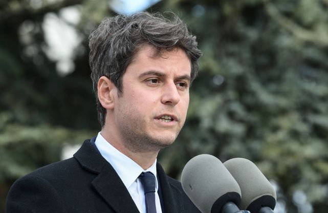 Gabriel Attal et la danse avec l&rsquo;autorité: Un bal politique risqué