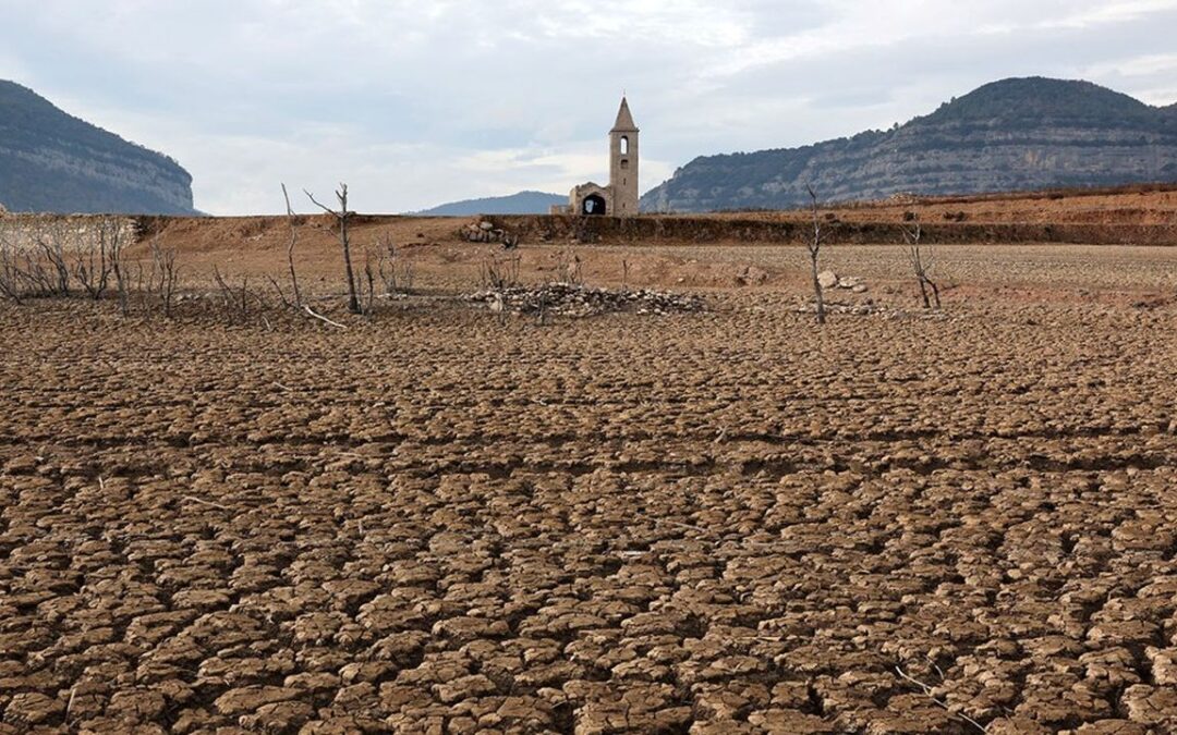 L&rsquo;odyssée de l&rsquo;eau : Barcelone et le défi du dessalement