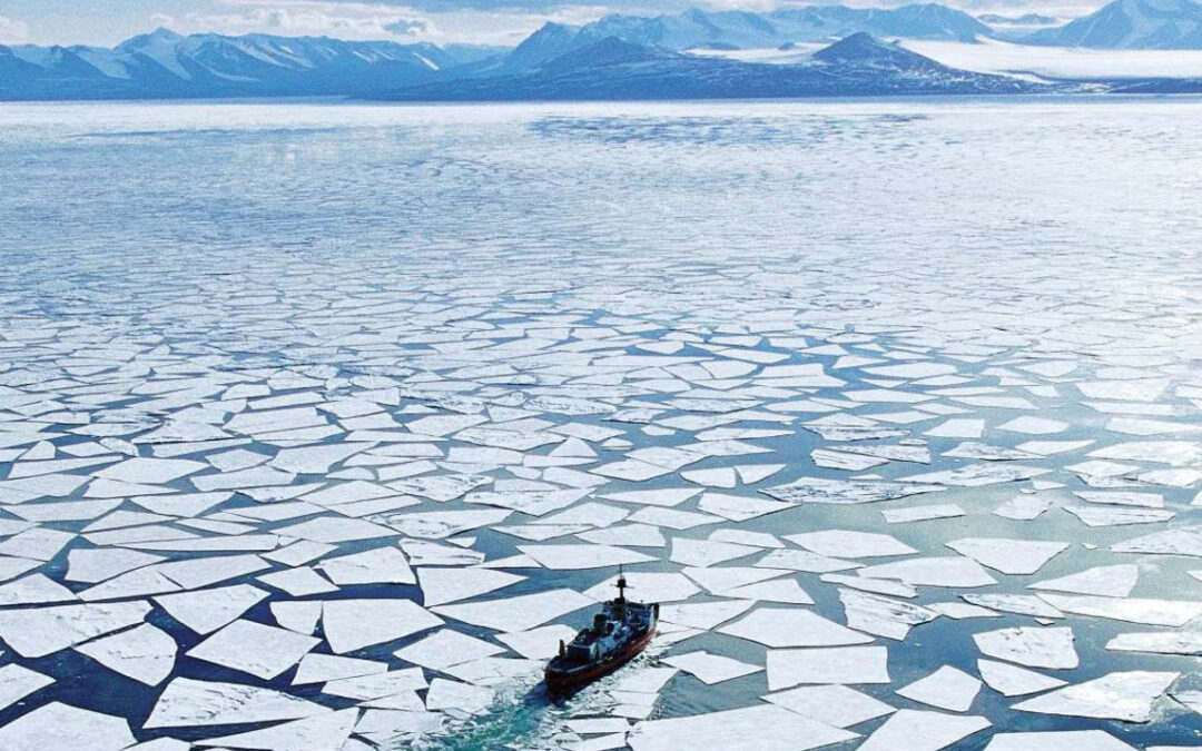 Géopolitique de l&rsquo;Antarctique : Luttes de pouvoir sur un continent gelé