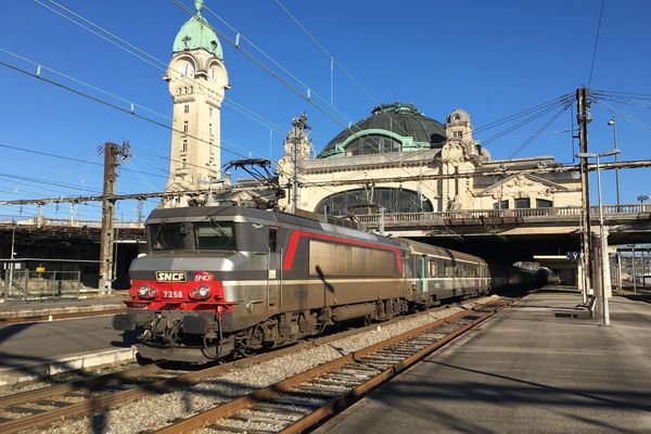 Grève Imminente à la SNCF : Un Signal d&rsquo;Alarme Avant les JO de Paris 2024