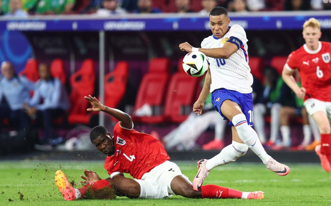 Kylian Mbappé blessé au nez : un retour héroïque à l&rsquo;Euro 2024 ?