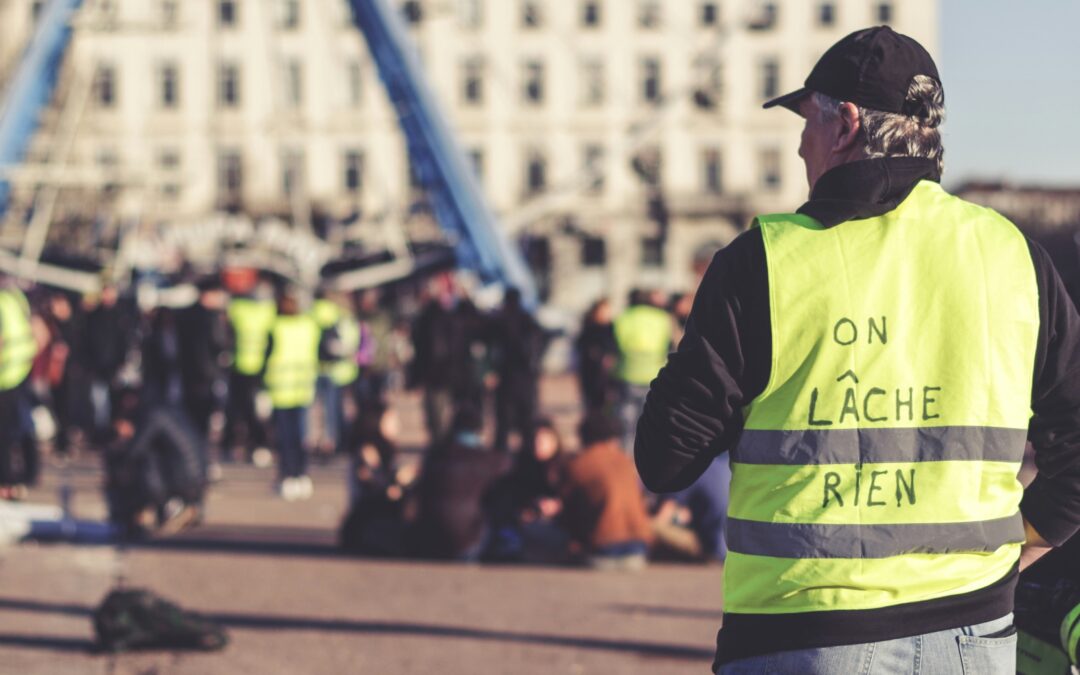 Les Gilets Jaunes 2024 : le retour d&rsquo;une colère indomptable