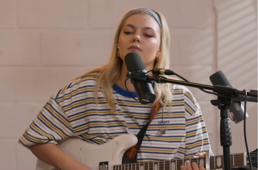 Louane explose la scène française avec son titre maman eurovision