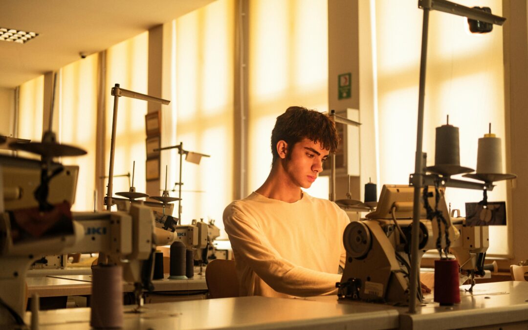 Pacte pour redonner confiance aux jeunes et entreprises