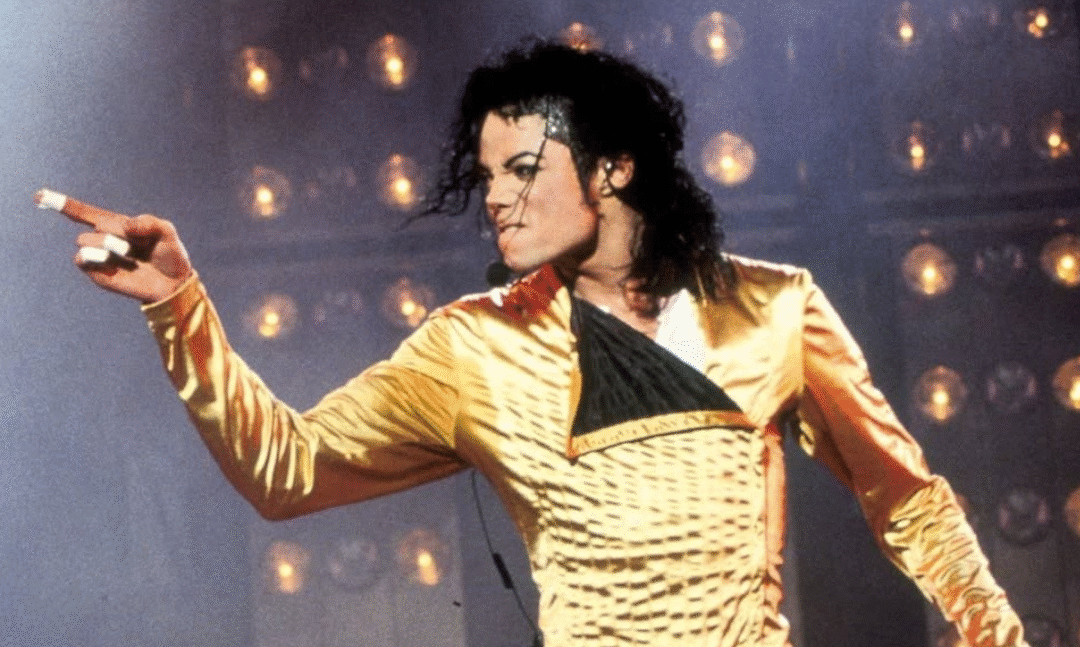 Une chaussette sale de Michael Jackson adjugée à 6 200 € aux enchères